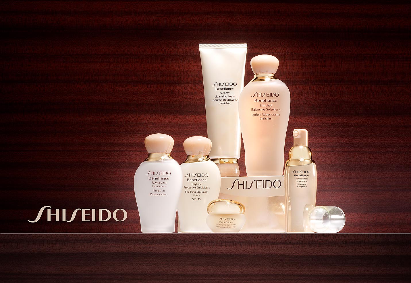 Shiseido Benefiance Gruppe Aufnahme von Kosmetikprodukten im Werbestudio