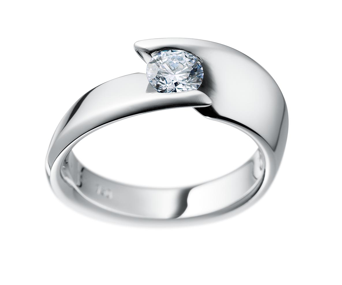 Diamantring weißgold Diamantring weißgold Sachaufnahme vor weiß